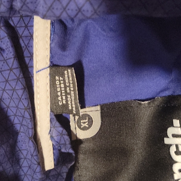 Bench Spring Coat - Picture 6 of 6